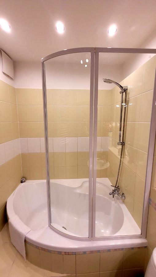 Apartament25B, Plaza, Internet, Netflix Gdansk Bagian luar foto